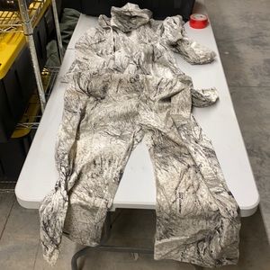 Seclusion 3D open country cabelas snow Camo